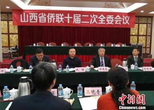 山西省晋城市侨联主席尚建忠6日在山西省侨联十届二次全委会分组讨论时发言。 杨杰英 摄