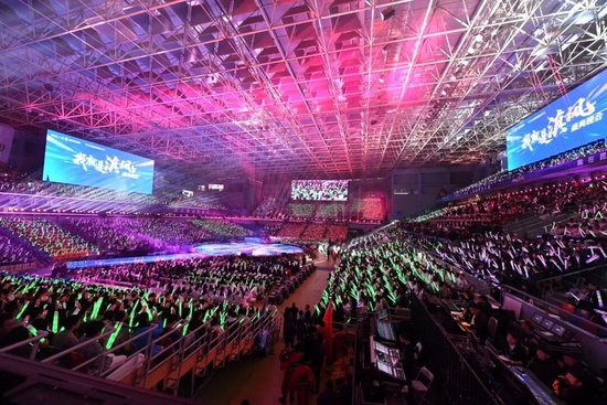 盛典晚会气氛热烈。