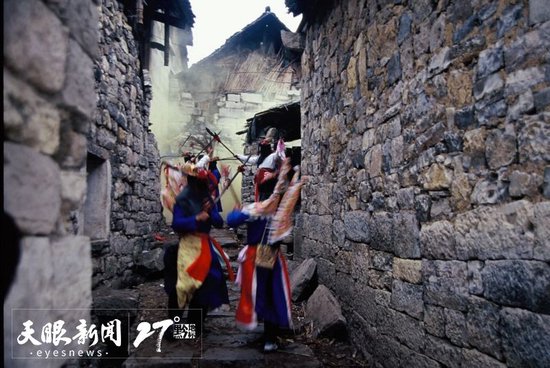 历史的印记仍然留存于屯堡的街巷 。李立洪 摄