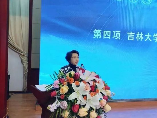 吉林大学新闻与传播学院副院长孔朝蓬致辞