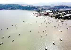 滇池开湖,再现“百舸入滇,千帆竞发”景象。