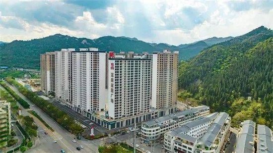 麓城