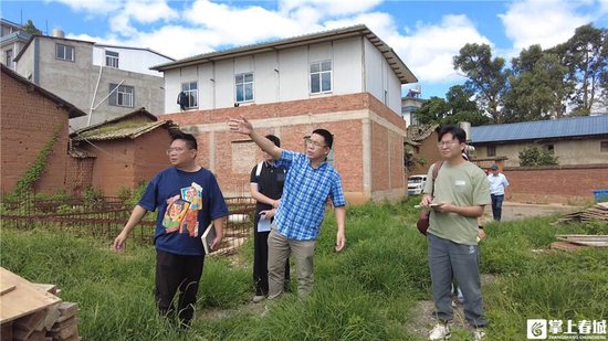 设计师踏勘现场