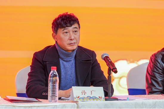 （南明区文体广电旅游局党组书记、局长 孙广）