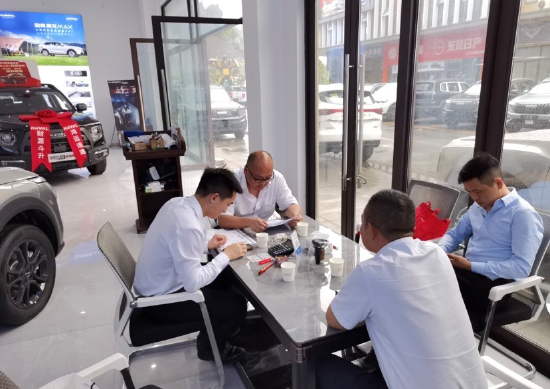 为商户提供便捷金融服务 (工行贵州遵义仁怀支行供图)