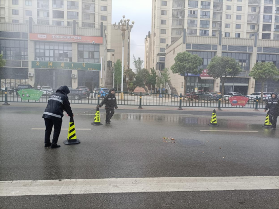 （设置警戒线）