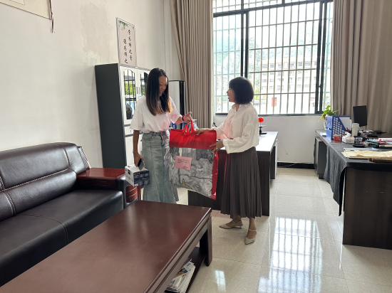 紫云县第六小学