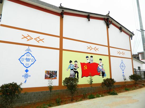 马龙:易地扶贫搬迁点变美丽宜居乡村_云南微生