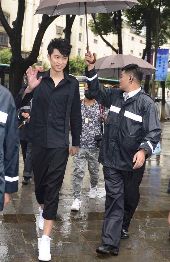 2017百度音乐“温莎当下·麦克成风”昆明赛区决赛圆满完成