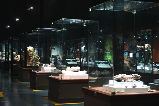 时光不老我们不散 来石林时光城堡约会博物馆