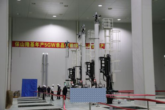 龙陵园中园5GW单晶硅棒项目点火试生产_云