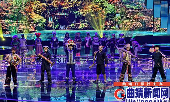 《魅力中国城》竞演中曲靖战队奉献了精彩的节目。路宏刚 摄