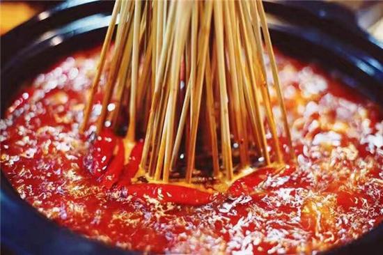 昆明小郡肝串串香 百味百悟