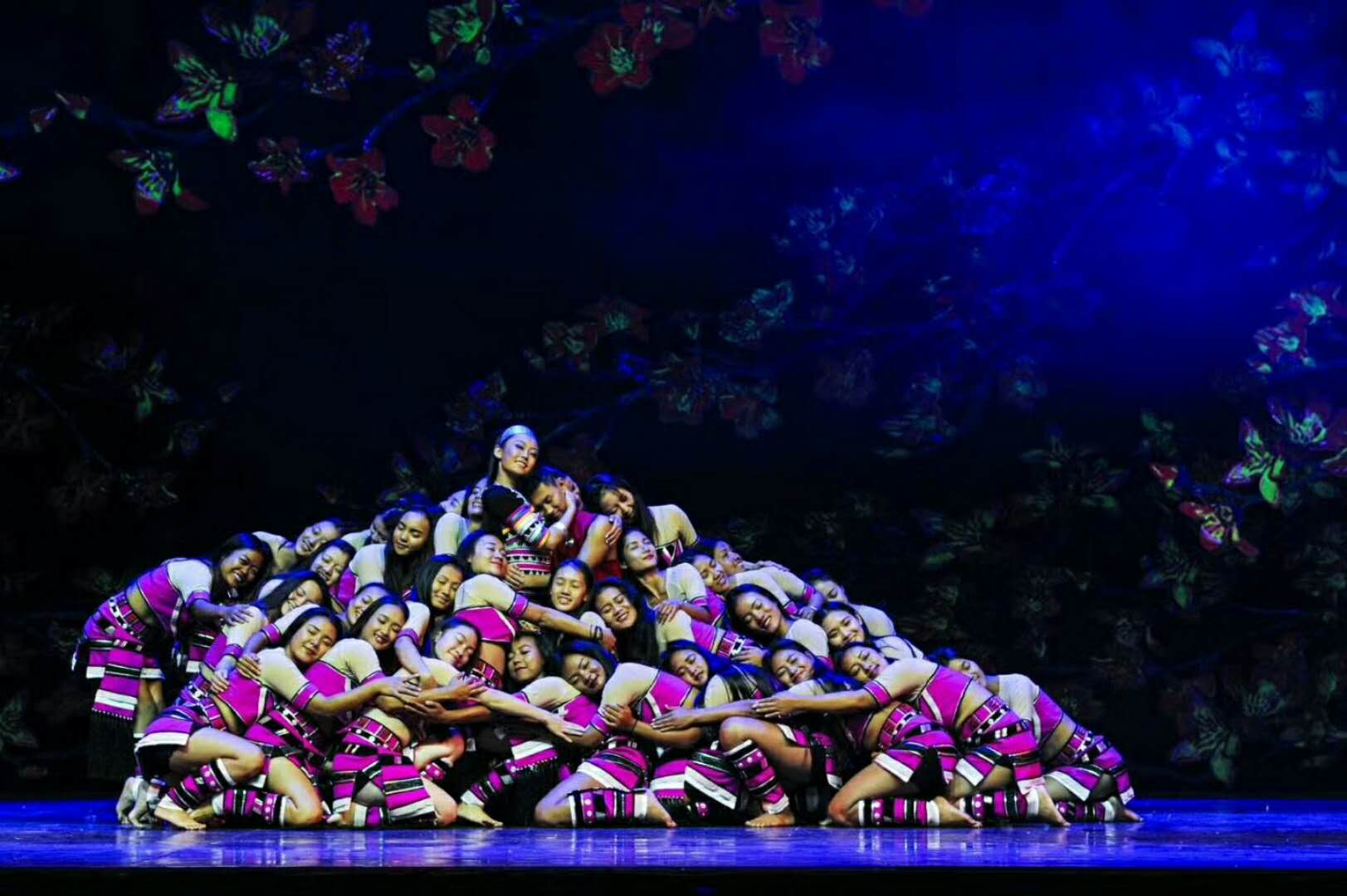 云南省大剧院综合验收汇报演出 大型佤族舞蹈诗《阿佤人民再唱新歌》