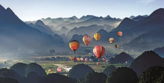 贵州·黔西南·万峰林 李林/摄