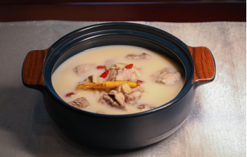 （人参煲汤）