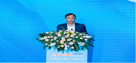 中国人寿保险股份有限公司贵州省分公司党委书记、总经理、贵州保险协会会长邓启彬