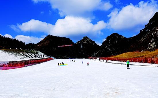 南国冰雪城·贵州六盘水 2017年中国凉都·魅