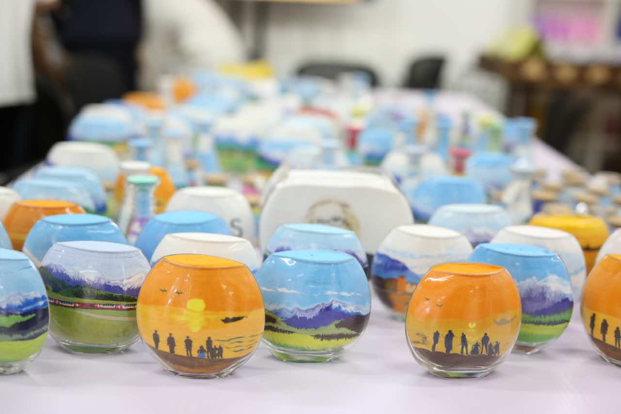 海沙沙瓶画将成达沃斯年会来宾伴手礼_新浪城市_新浪网