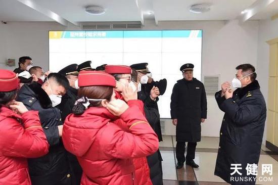 加强职工培训,学会个人防护措施