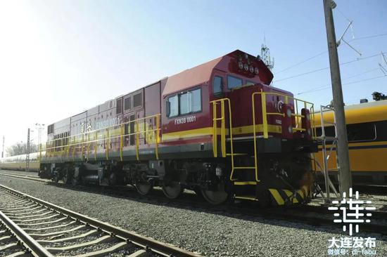 中车大连机车车辆有限公司的3000马力混合动力内燃机车