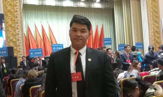全国学联第二十七次代表大会代表、化工学院团委副书记、大连理工大学学生法如克·叶尔波力
