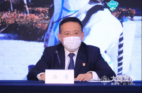 大连市疫情防控总指挥部城乡社区组组长、大连市民政局局长 汤易