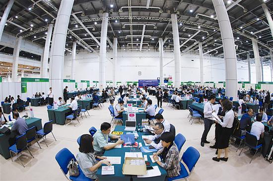 大连精准对接创新创业资源,吸引、留住、用好各类人才。大连日报记者王华 摄