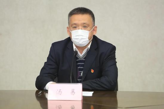 市防指城乡社区组组长、市民政局局长 汤易