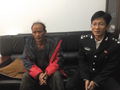 大连渔船翻扣多人落水 他一人勇救众人帮助大家逃生
