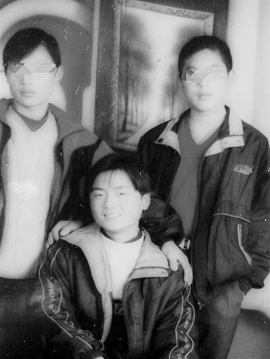 2002年張中全的模樣,他表示叔叔阿姨一定會認出“小南方”的樣子。