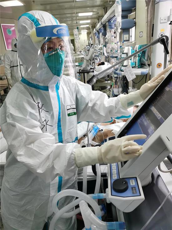 经过培训,我们终于进入这场战役的最前线。