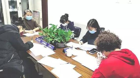 忙碌在防疫战线