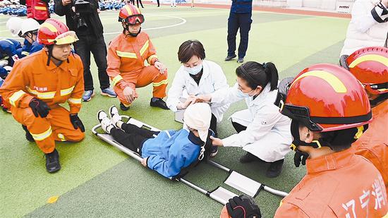 陈元元 摄