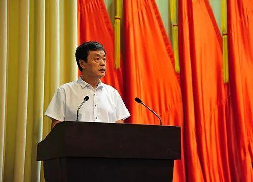 辽宁省残联党组书记、理事长吴玉新出席并讲话
