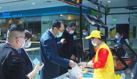 区委常委、常务副区长刘述新参加调研。