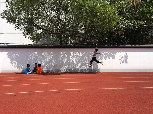 怎么教小孩拍篮球 Zrg8-fykymwk2743749.jpg