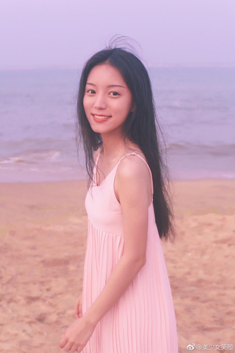 组图:中国海洋大学校花活泼开朗 仙女范十足