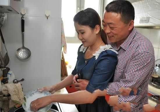 越南女性人口_此女必火 越南MM人贩
