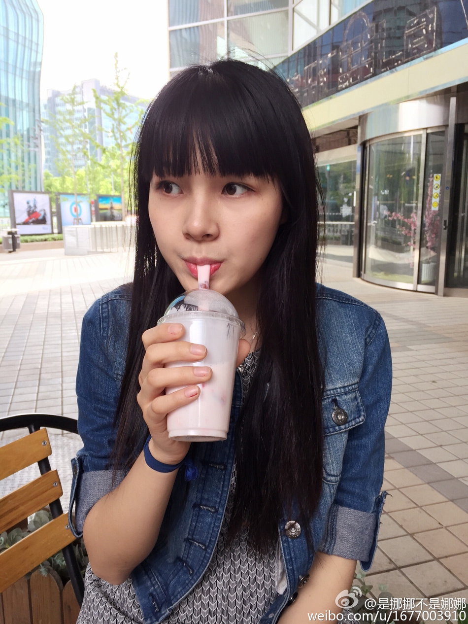 组图:北大学霸女神照片走红 笑容甜美身材好
