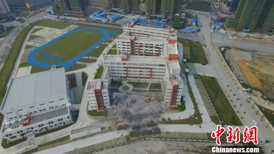 南宁教育局回应“教学楼刚建好就拆”:有隐患|拆除|教学楼_新浪教育_新浪网