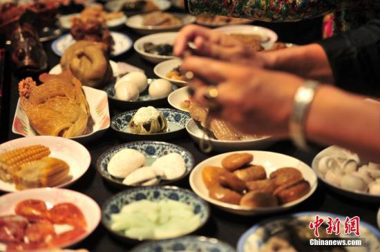 资料图:中国美食。 中新社记者 刘冉阳 摄