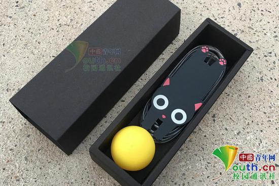 “宿舍关灯神器”实物。受访者供图