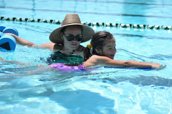 几千块上美国夏令营 怎样报名才最省钱?