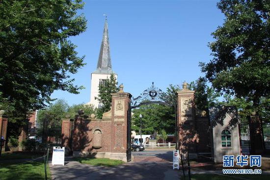 这是7月14日在美国马萨诸塞州剑桥市拍摄的哈佛大学校园。新华社发