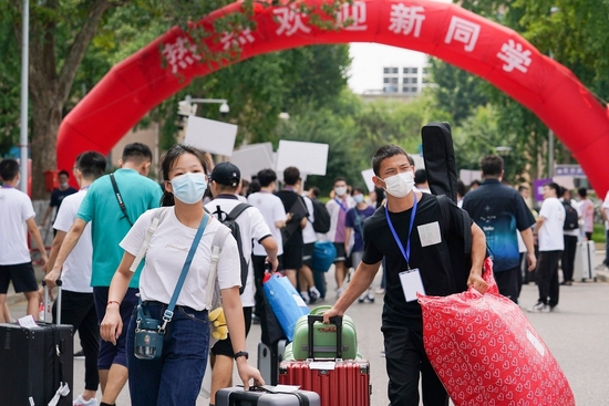图片来源:新华社