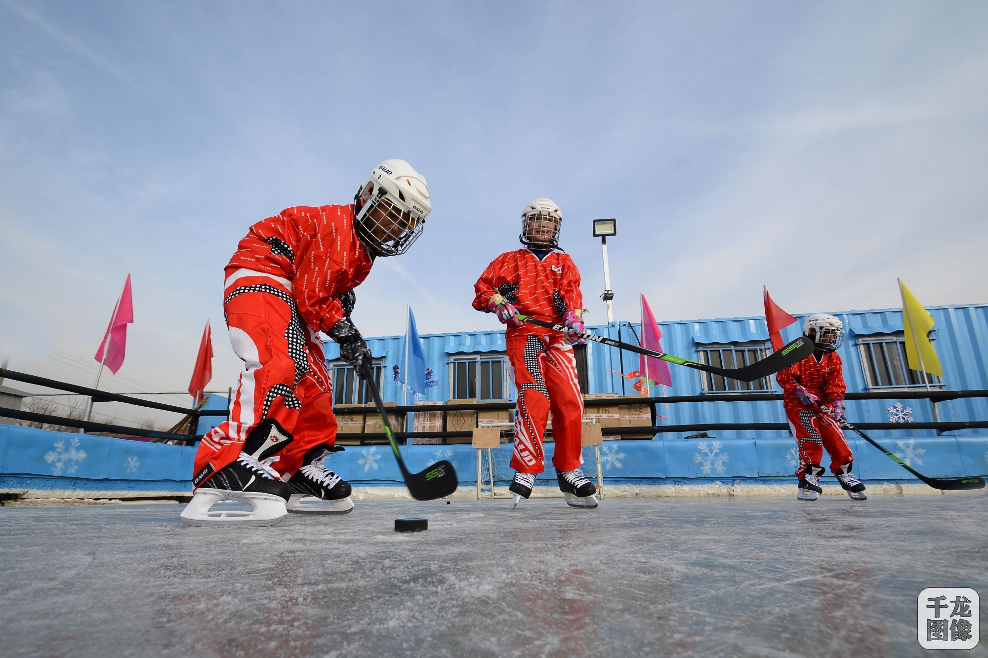 图为延庆区中小学生体验冰雪运动。延庆区教委供图