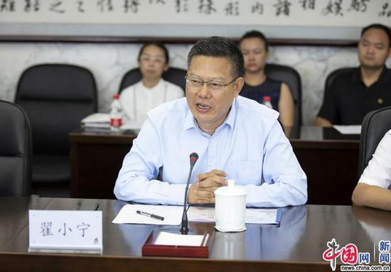 校长助理、基础学习处处长翟小宁介绍基础学习处、基础学习研究中心的工作思路。 中国网记者 马旷/摄