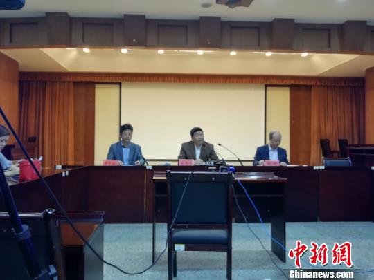 山东省教育厅5月5日召开新闻通气会，专题解读《山东省教育厅关于从严治考切实加强教育考试安全工作的通知》。　孙婷婷　摄