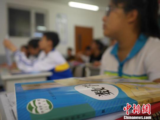 学生们在课堂上 石洪宇 摄 学生们在课堂上 石洪宇 摄